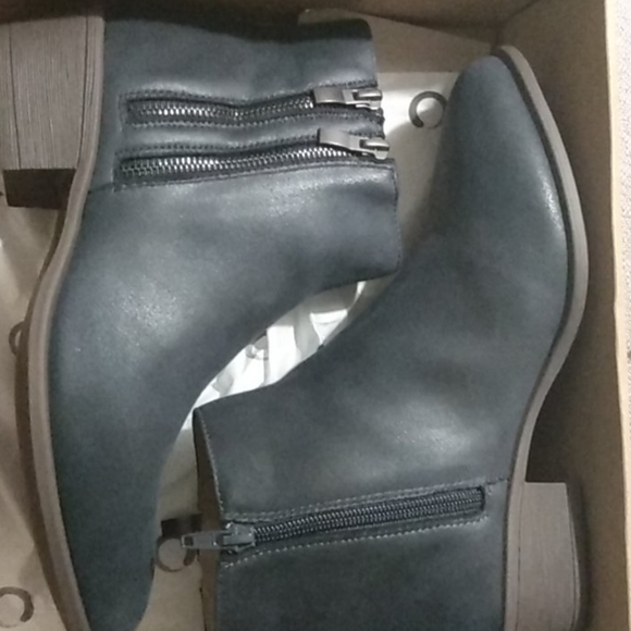 Navy Double Zipper Styled Booties - Picture 2 of 4